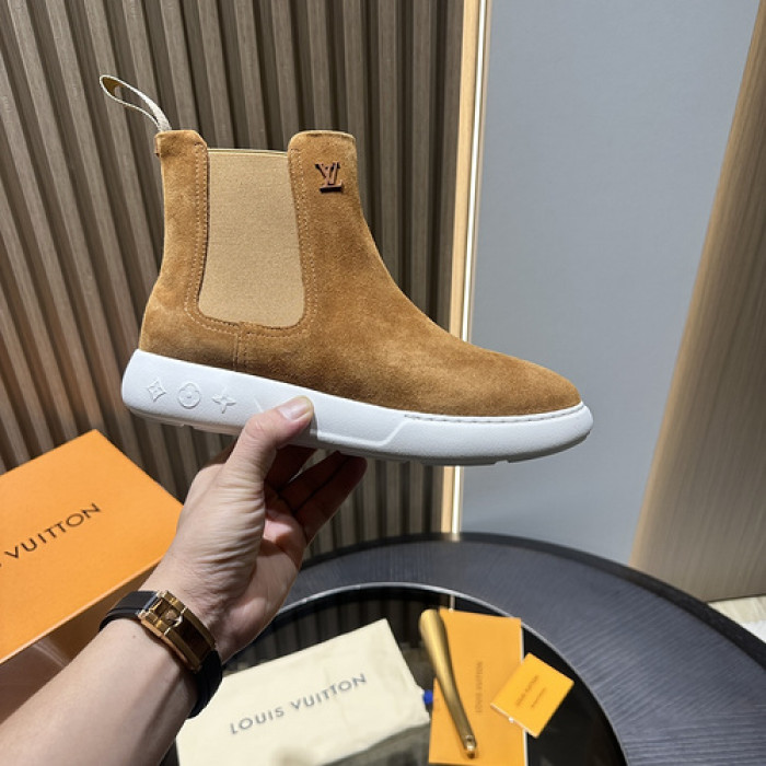 L**V**T* BOOTS LVTBS-032