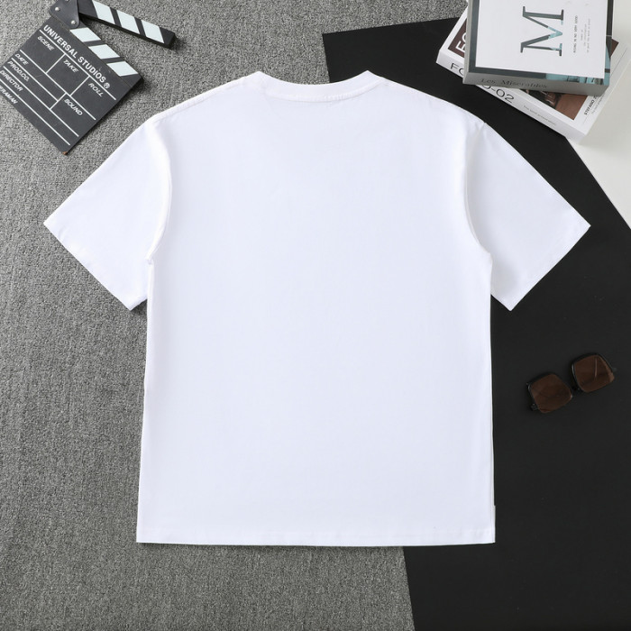 G*UCCI CLOTHES GICS-008