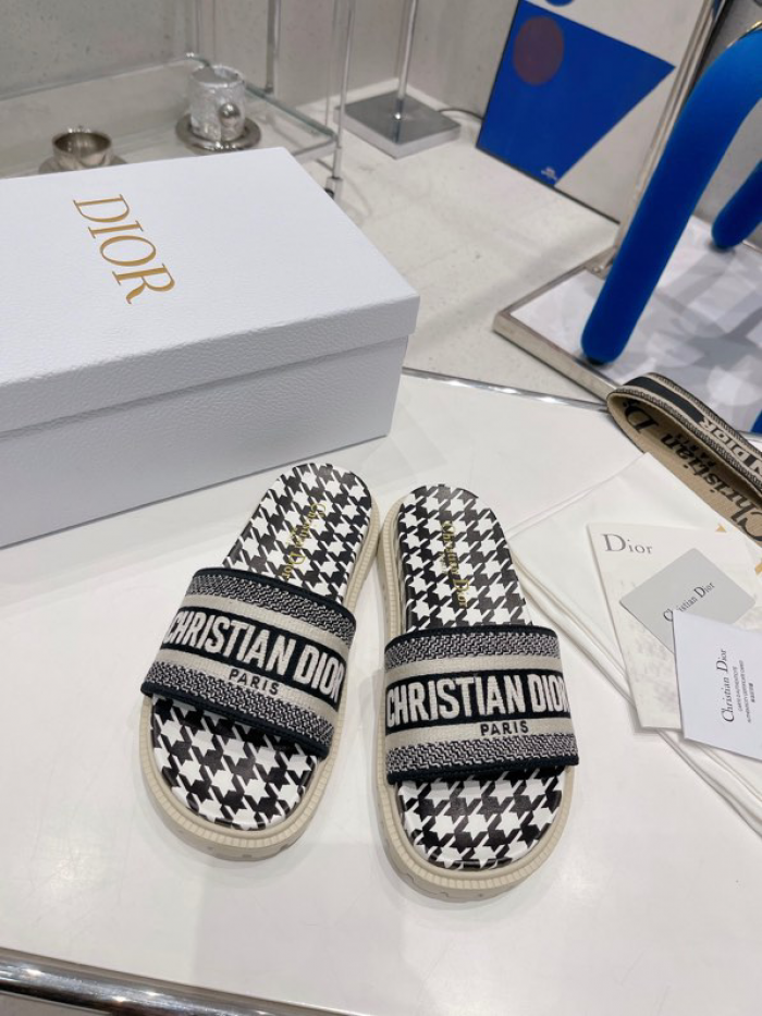 DIOR SLIDES DS-024