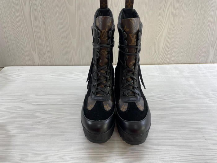 L**V**T* BOOTS LVTBS-037