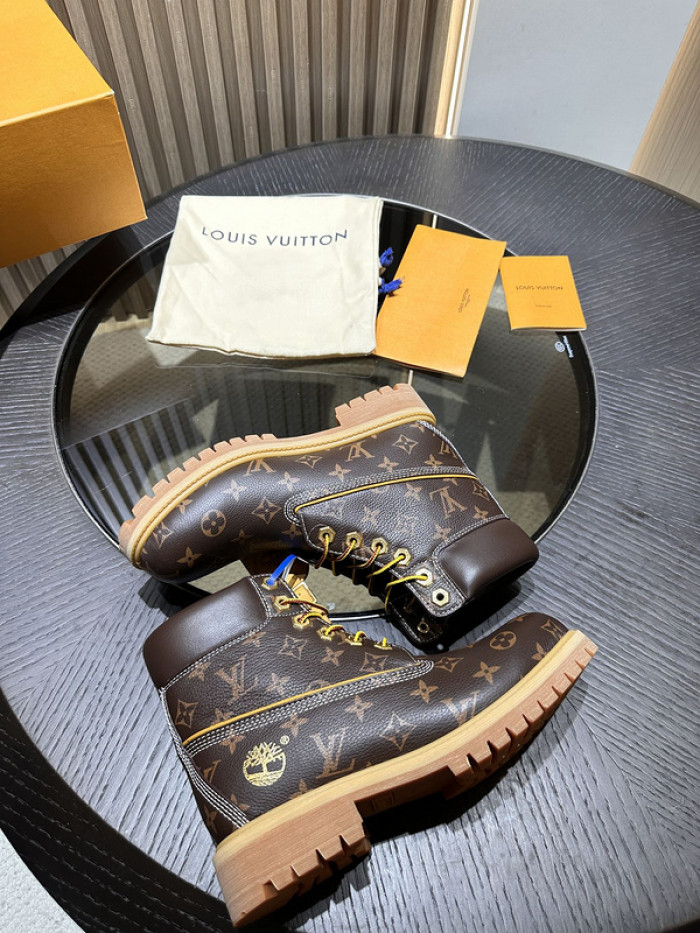 L**V**T* BOOTS LVTBS-013